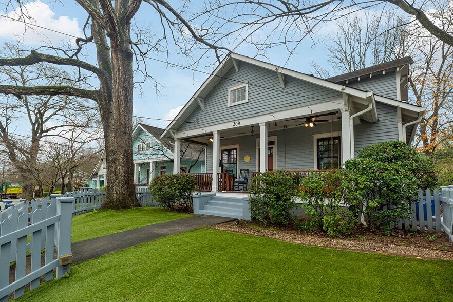 Building Photo - 309 Ferguson St NE