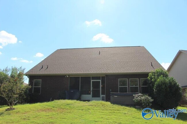 Building Photo - 441 E Mossyleaf Dr SW