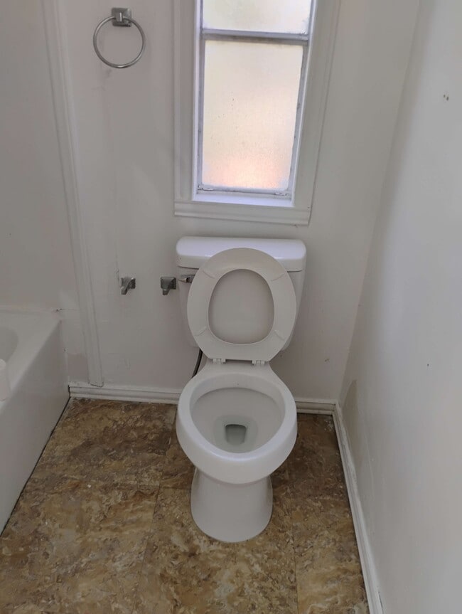 Building Photo - 121 Whiteface Dr