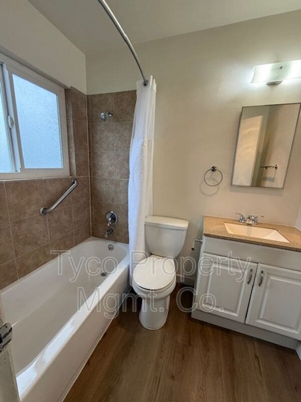 Building Photo - 152 Third Avenue