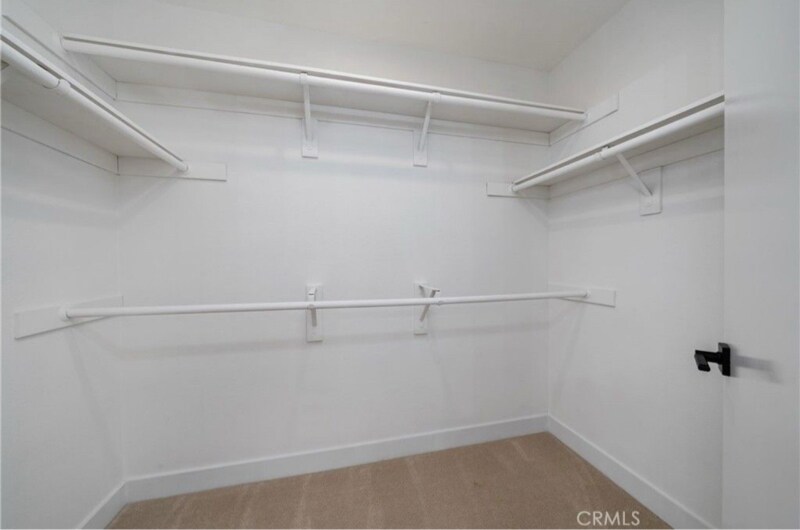 Building Photo - 3180 Little Mountain Dr