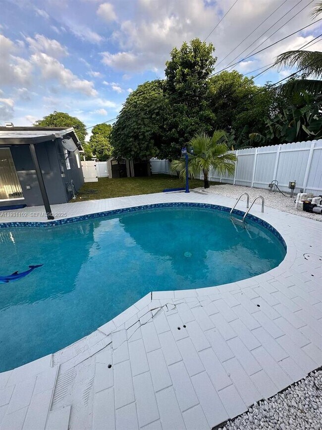 Building Photo - 2443 NW 55th St