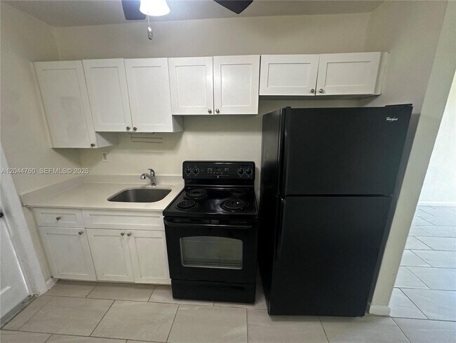 Building Photo - 26445 SW 139th Ave