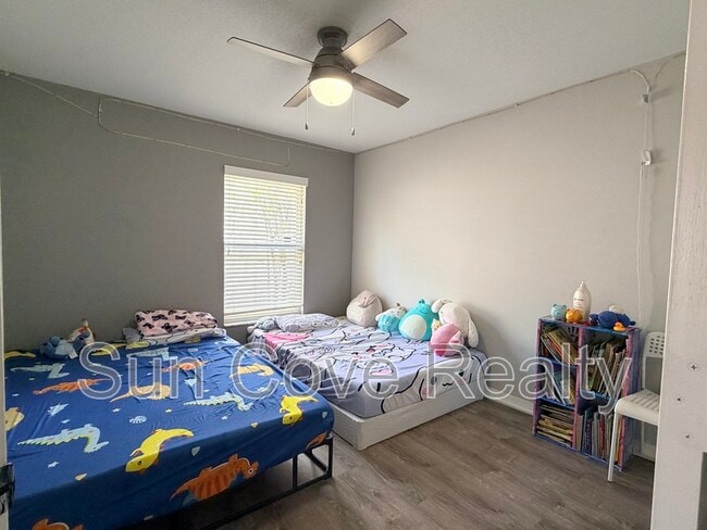 Building Photo - 8833 Cypress Hammock Dr