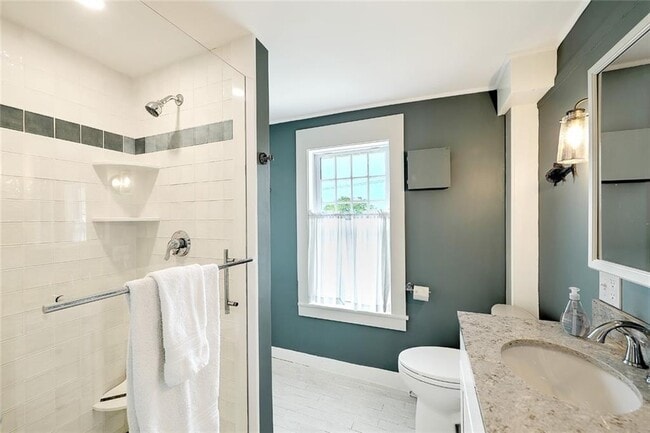 Building Photo - 148 Fogland Rd