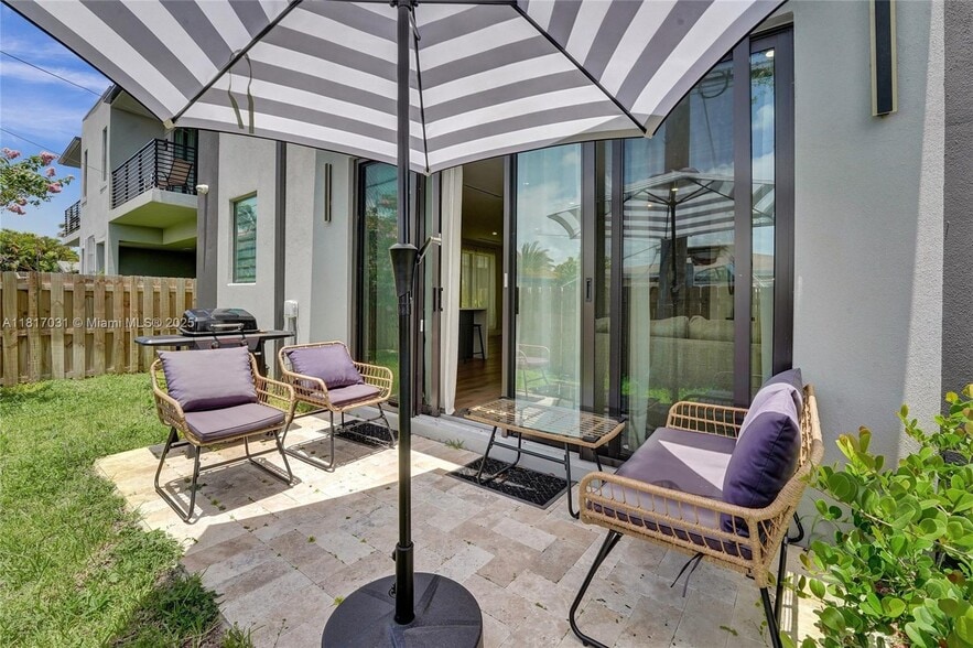 Building Photo - 1619 NW 11th Ave