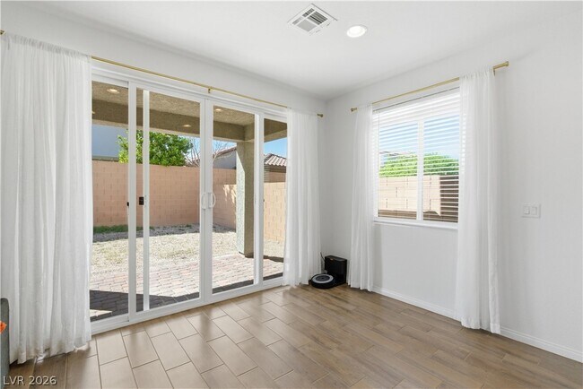 Building Photo - 6571 Dove Pt Pl