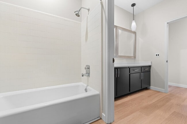 Building Photo - 211 Wendwood Dr