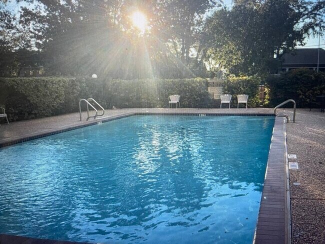 Building Photo - 7510 Hornwood Dr