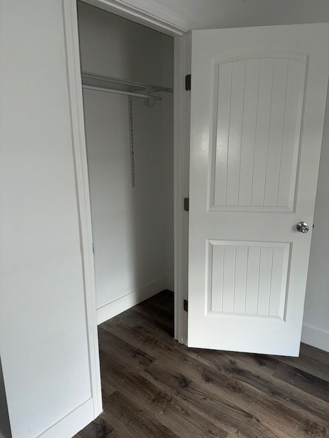 Building Photo - Oak Grove