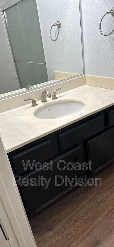 Building Photo - 8690 New Salem St