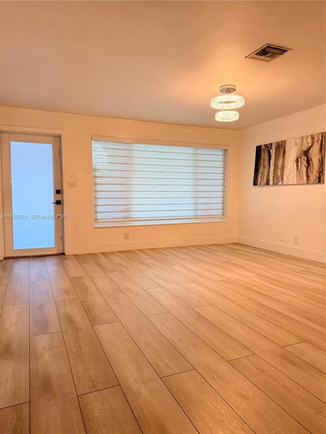 Building Photo - 2310 N 70th Ave