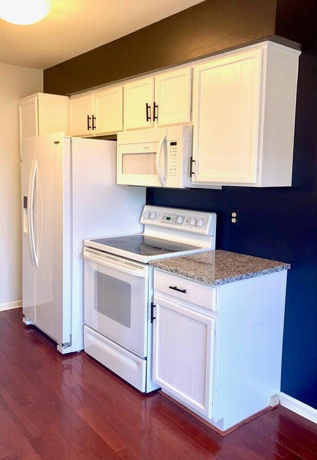 Building Photo - 3054 Forest Creek Ct