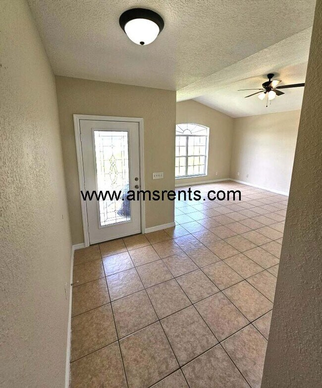 Building Photo - 505 Mallard Ct