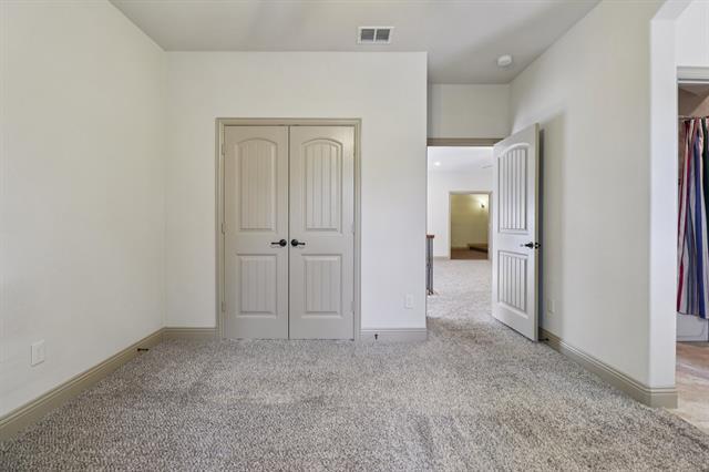 Building Photo - 8217 Almont Dr