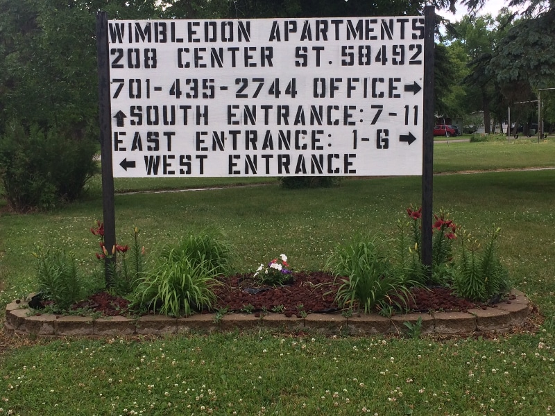 Building Photo - 208 Center St