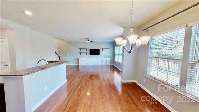 Building Photo - 1757 Evergreen Dr