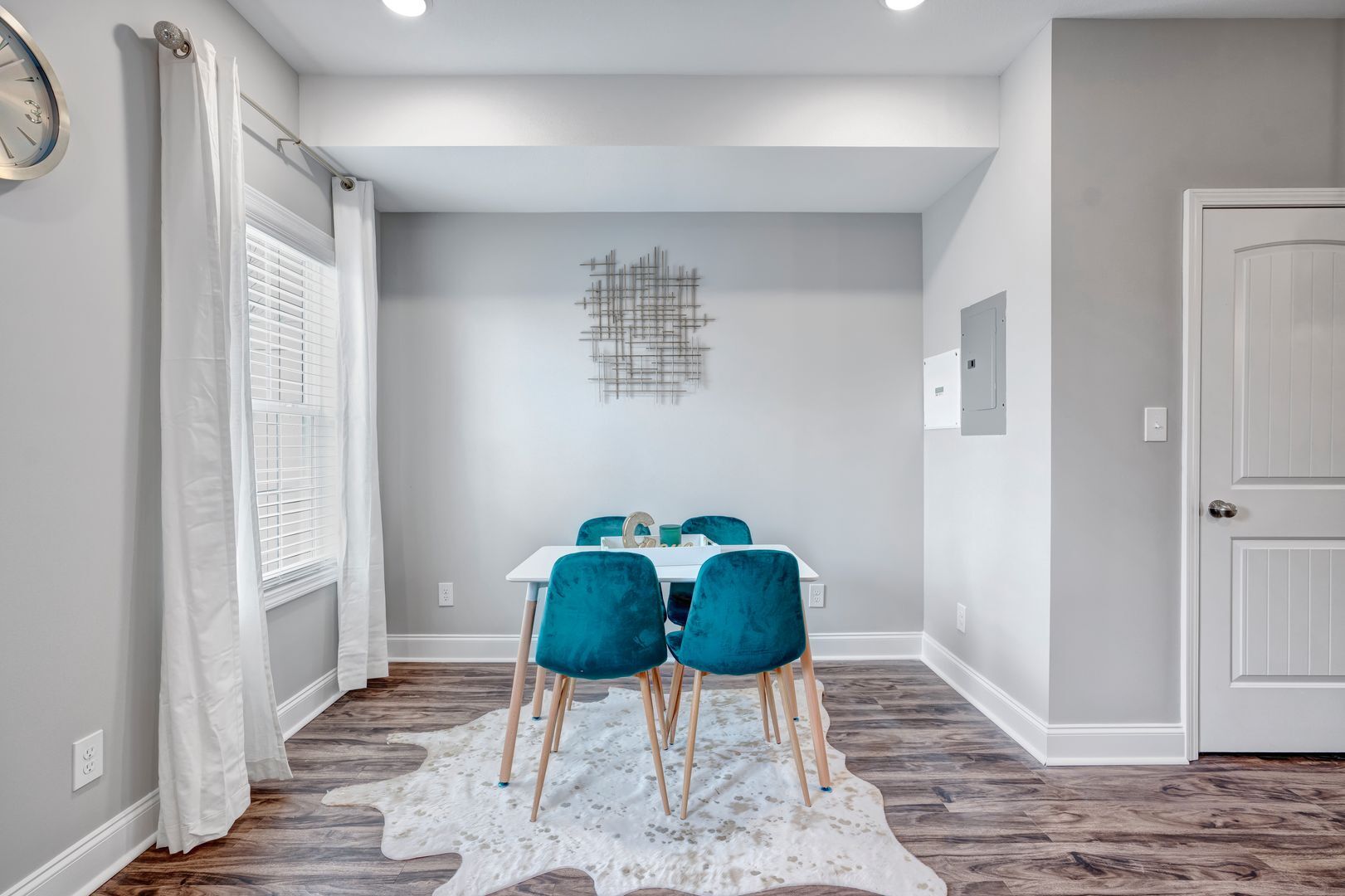 Building Photo - 541 New S Dr