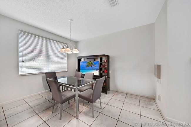 Building Photo - 1457 Banyan Way