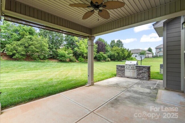 Building Photo - 2433 Chinkapin Ct