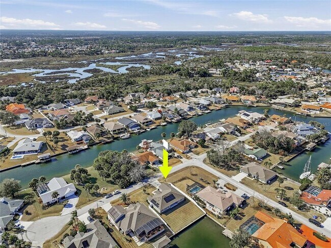 Building Photo - 8 Creek Ct