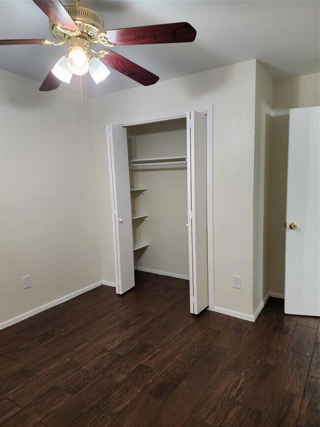 Building Photo - 502 Burlwood Ct