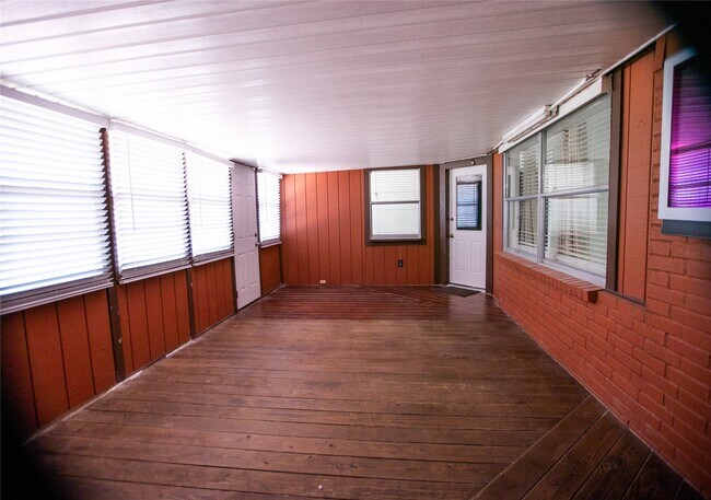 Building Photo - 23115 Bright Star Rd