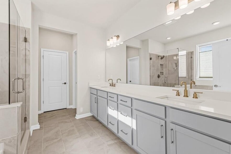 Building Photo - 405 Founders Walk