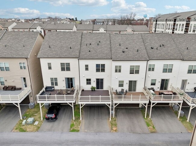 Building Photo - 13706 Petrel St
