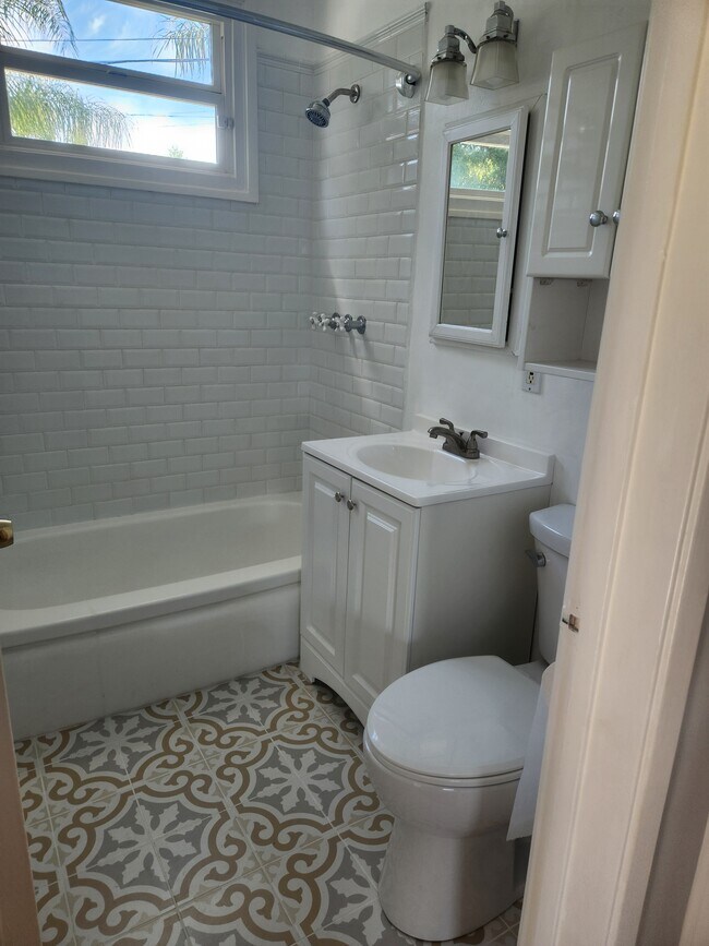 Building Photo - 17832 Rhoda St