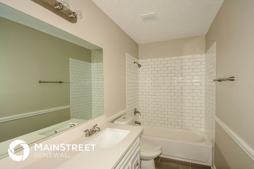 Building Photo - 6619 Meadow Fawn Dr