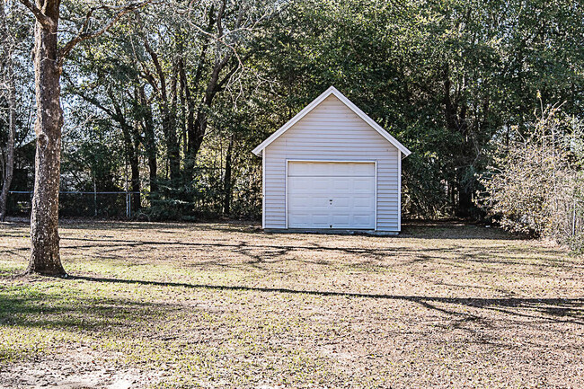 Building Photo - 116 Walker Cir W