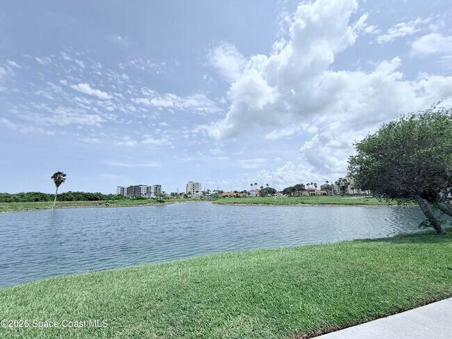 Building Photo - 8903 Laguna Ln