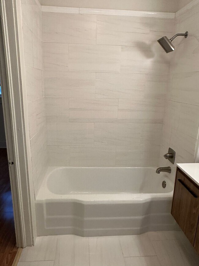 Building Photo - COMING SOON! 1 Bed, 1 Bathroom Apartment in New Iberia!