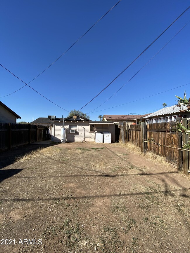 Building Photo - 1037 N 25th St