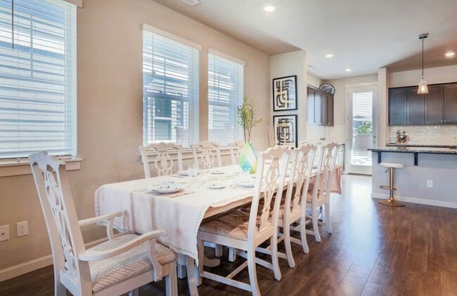 Building Photo - 3932 SE 69th Ave