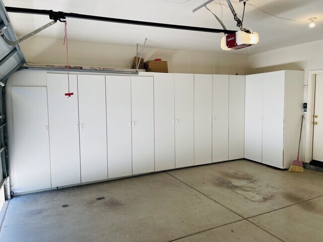Building Photo - 30962 Crystalaire Dr