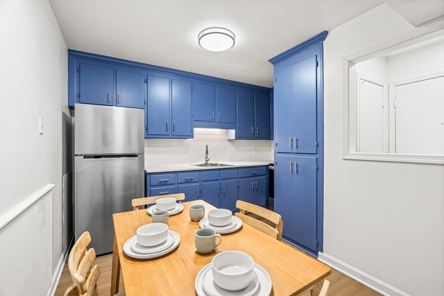 Building Photo - Summercrest Apartments