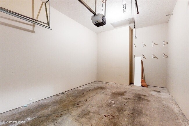 Building Photo - 322 Stockton Ridge