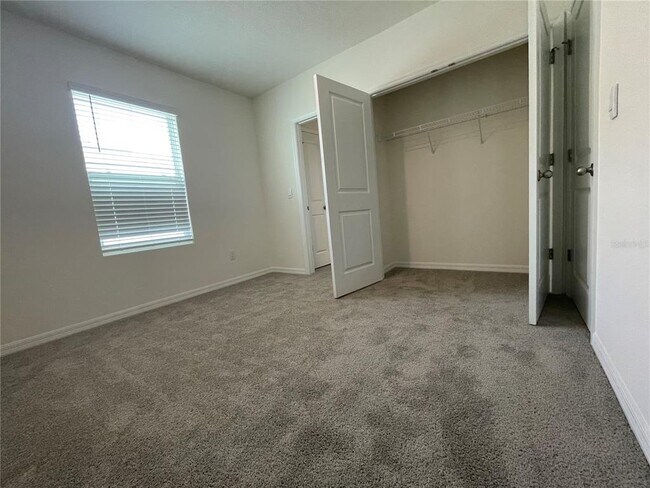 Building Photo - 11127 Crescent Deer Dr