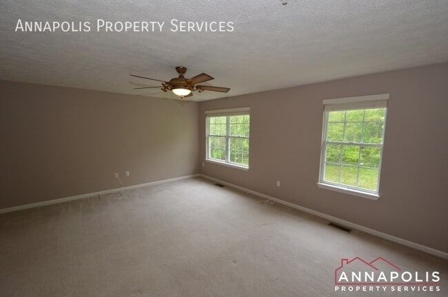 Building Photo - 30 Ironstone Ct