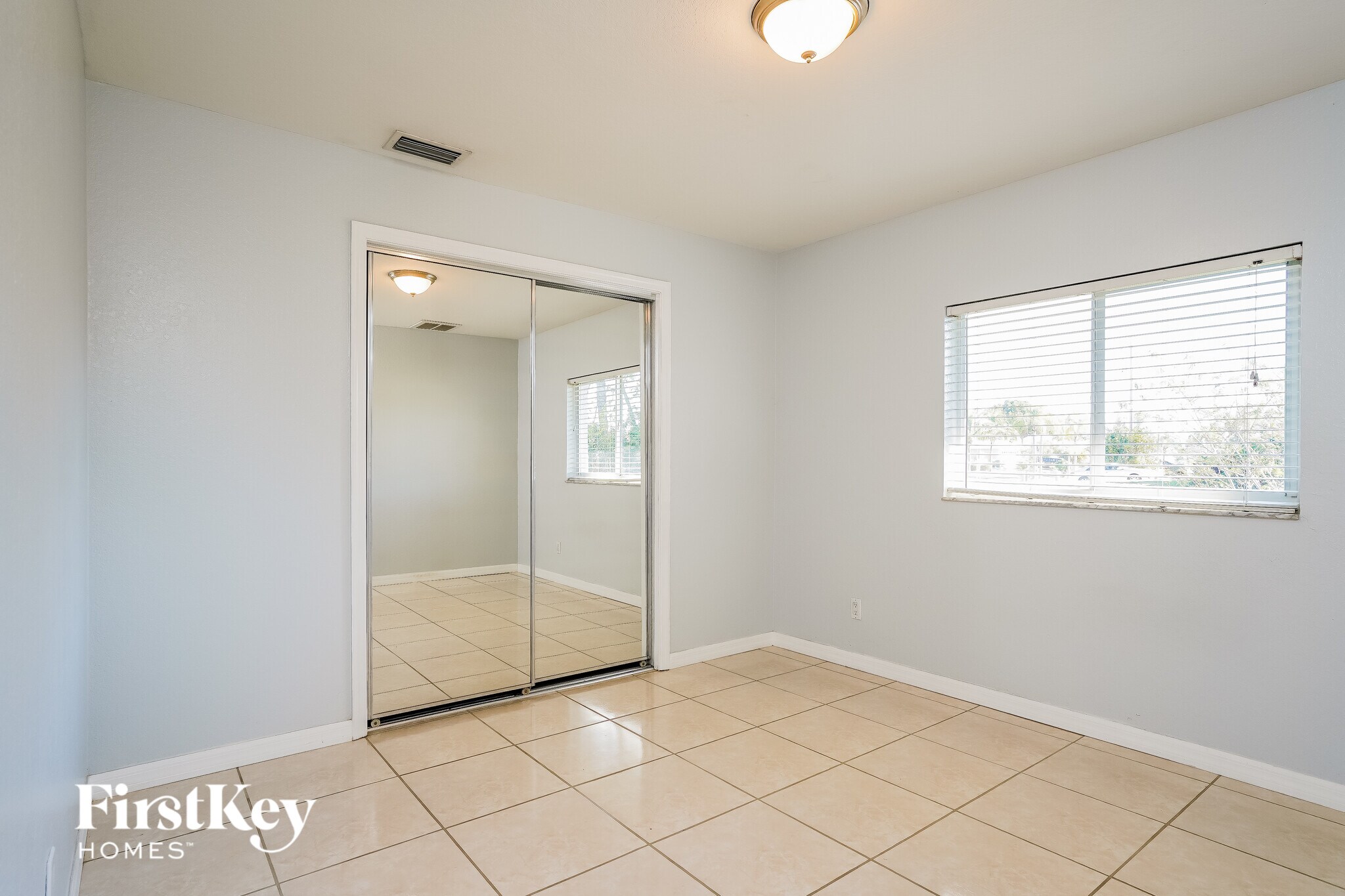 Building Photo - 1222 SW 15th St