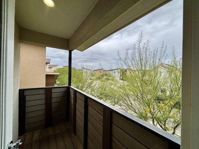 Building Photo - 510 Deer Path Lp