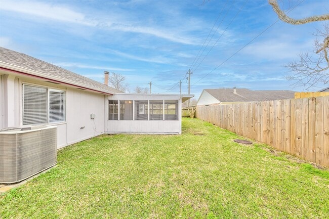 Building Photo - 16926 Manowar Ln