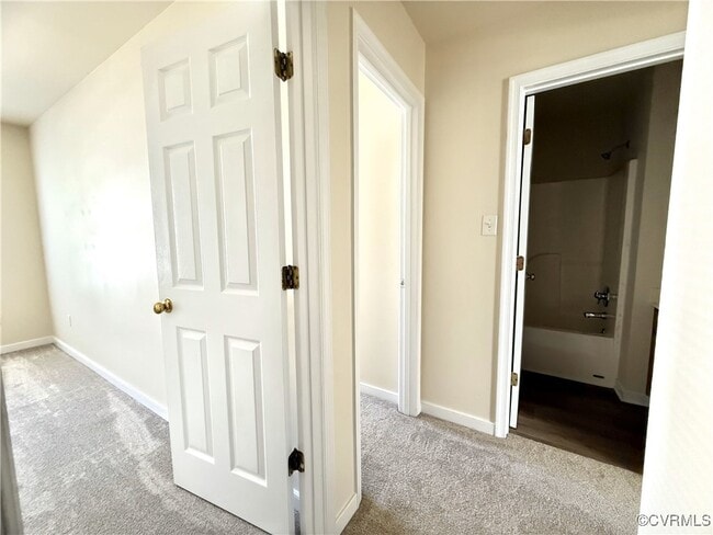 Building Photo - 2820 Goyne Loop