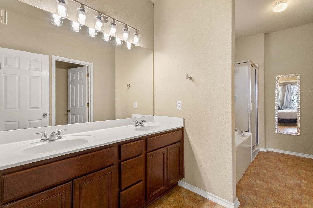 Building Photo - 5830 Palmetto Way