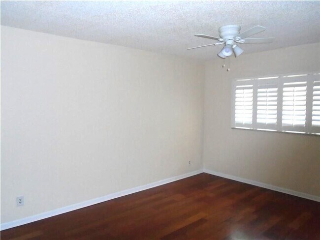 Building Photo - 608 SW Natura Blvd