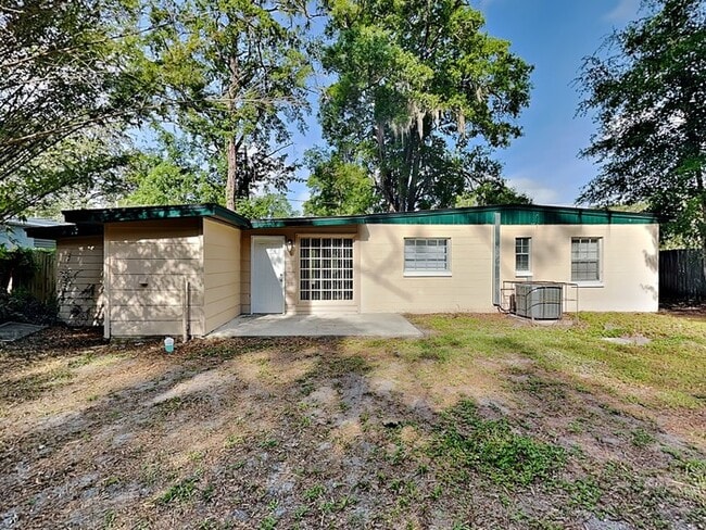 Building Photo - Ortega Farms !!