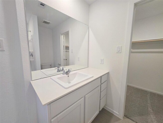Building Photo - 28722 Texas Sparrow Ln