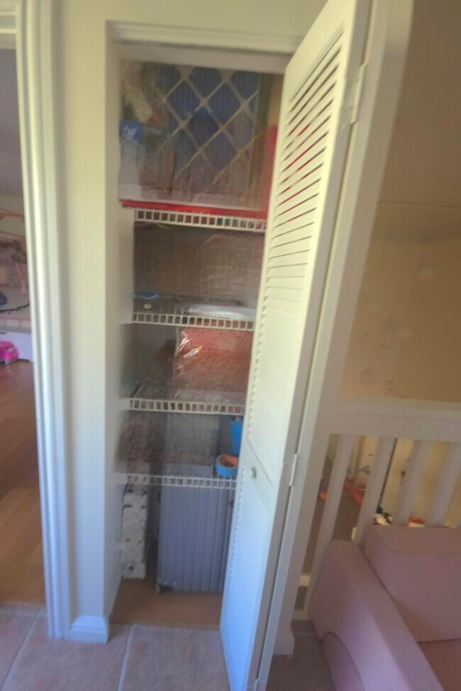 Building Photo - 5705 Fox Hollow Dr